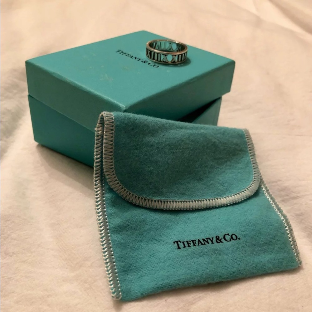 Tiffany & co atlas ring - Picture 2 of 5